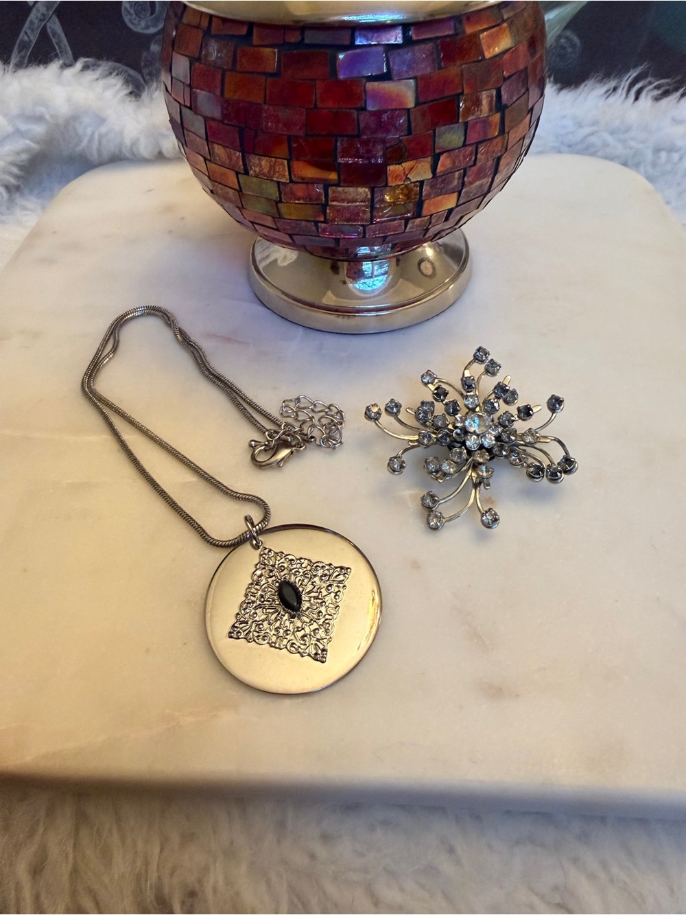 Vintage Silver-Tone Statement Jewelry Set – Rhinestone Brooch & Pendant Necklace